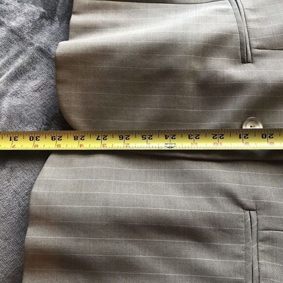 Talbots Wool/Silk Gray PinStriped Blazer 14P Dry Cleaned Pre-Owned - Picture 6 of 8